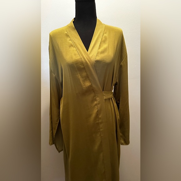 A New Day Kimono - Picture 3 of 5